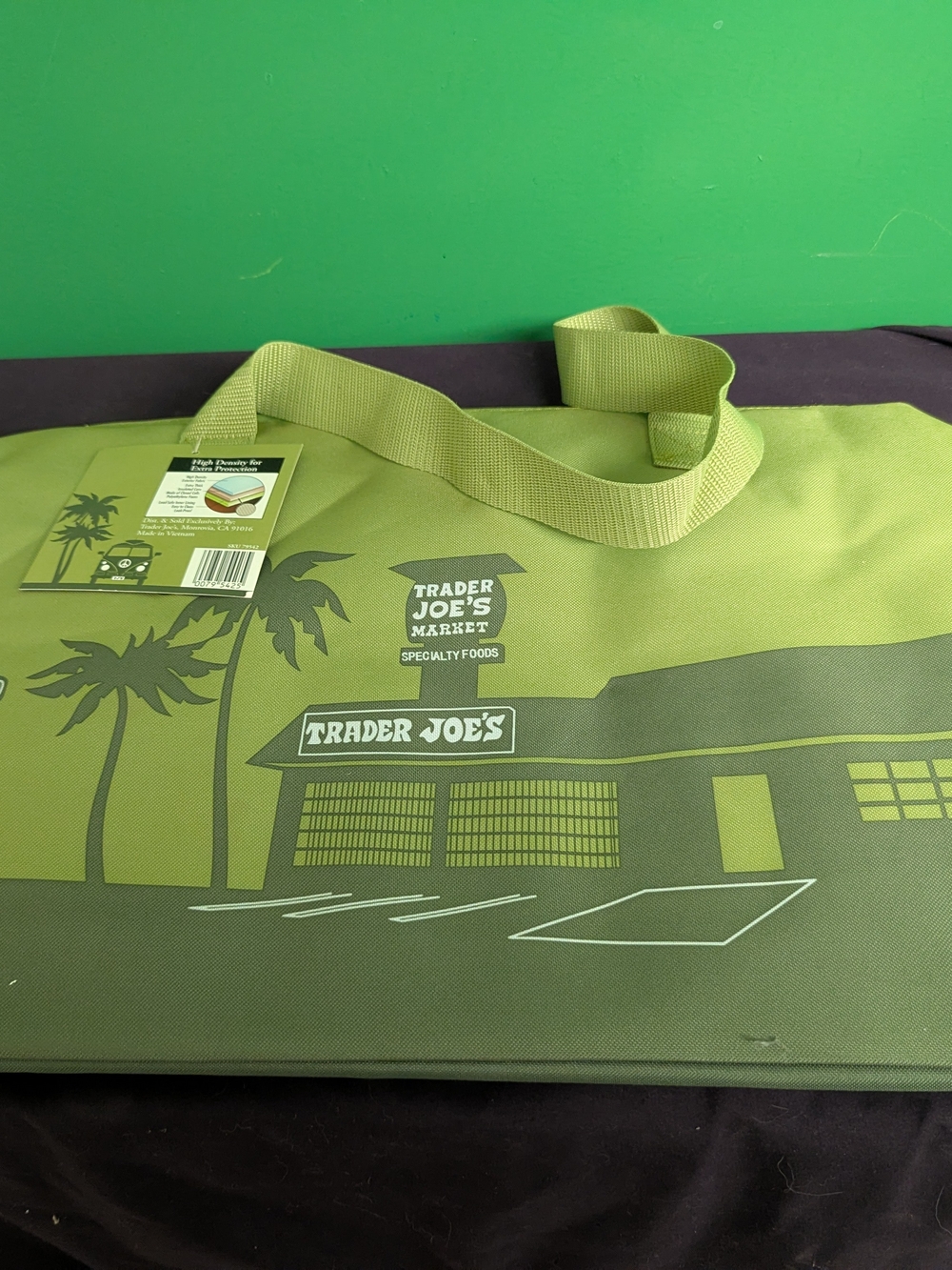 Trader Joe's Green Reusable Insulated Tote Bag